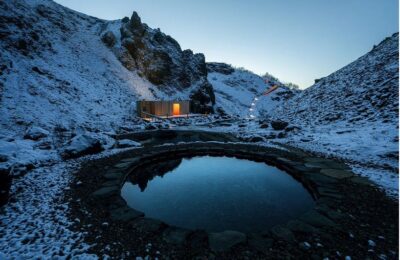 Húsafell Canyon Bad im Winter